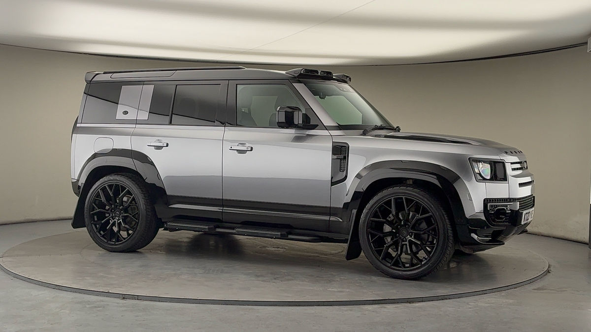 More views of Land Rover Defender 110