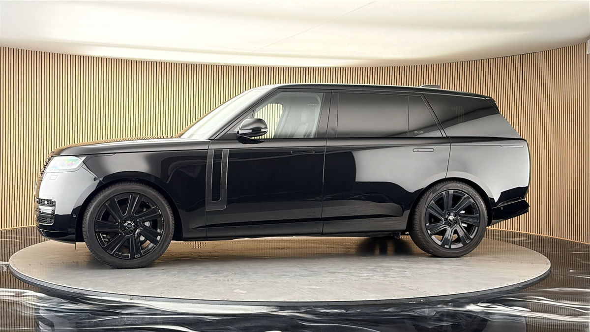More views of Land Rover Range Rover
