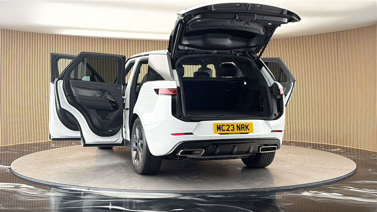 More views of Land Rover Range Rover Sport