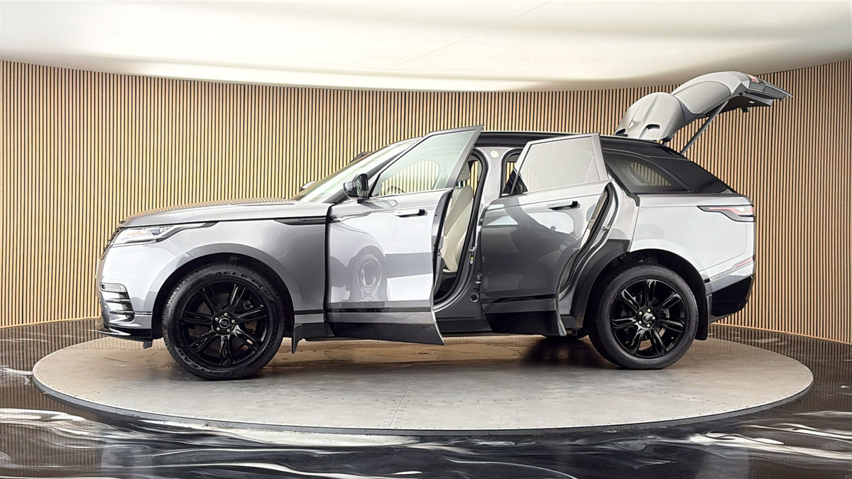 More views of Land Rover Range Rover Velar