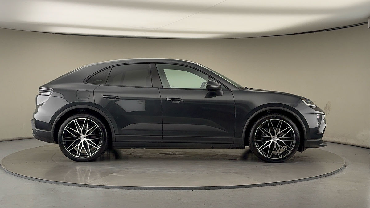 Porsche Macan Image 31