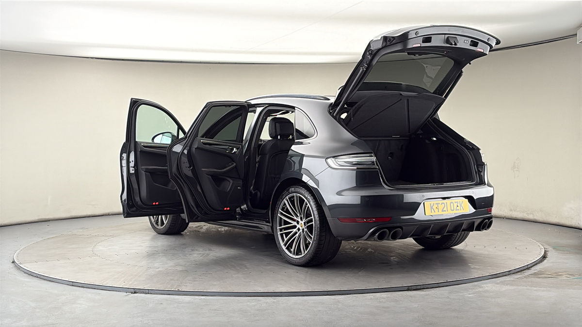 Porsche Macan Image 23