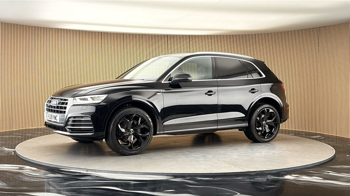 More views of Audi Q5