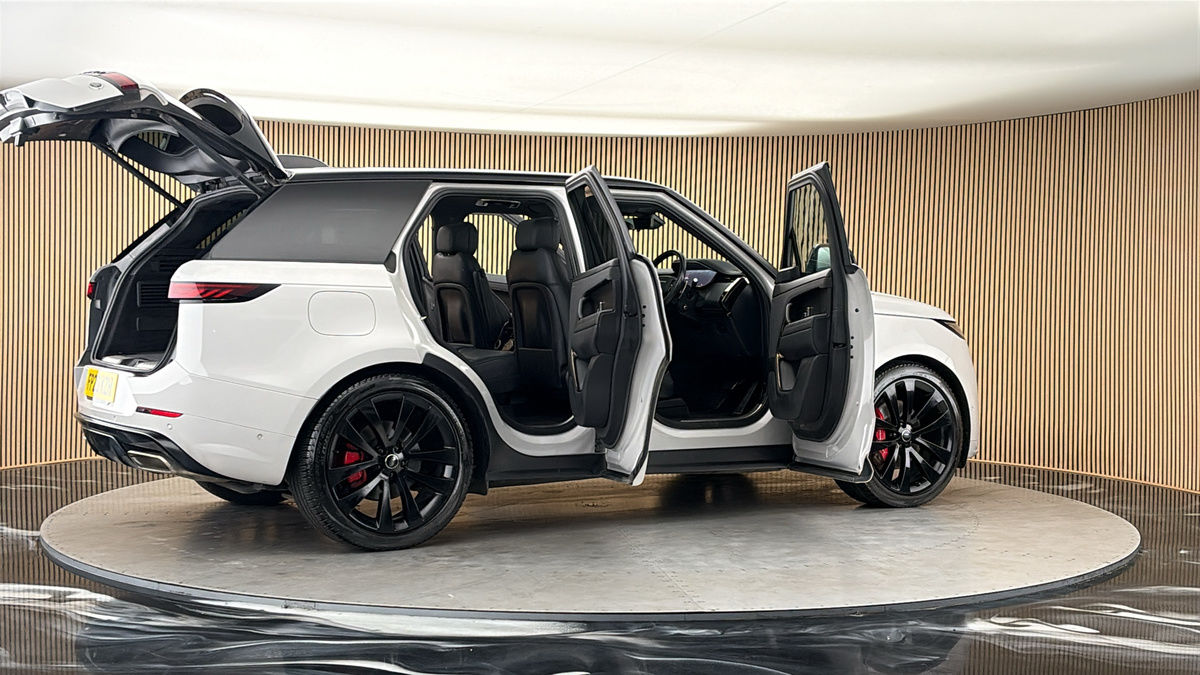 More views of Land Rover Range Rover Sport