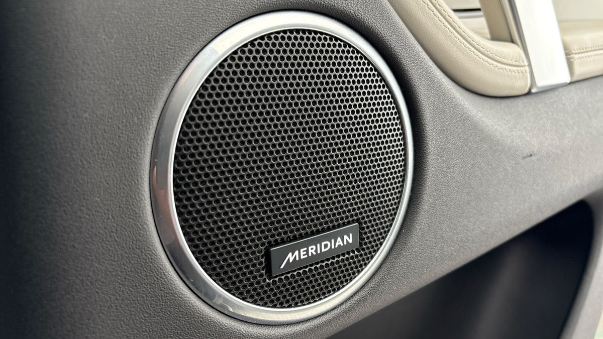 Land Rover Discovery Sport Image 25