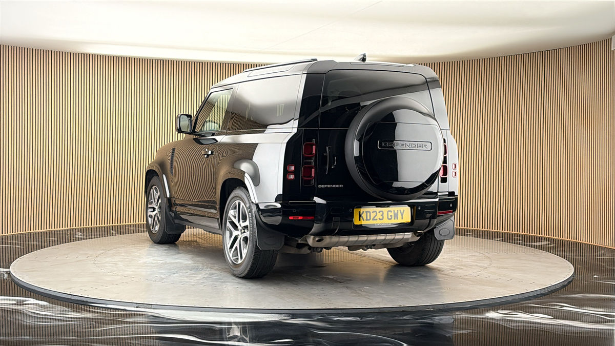 More views of Land Rover Defender 90