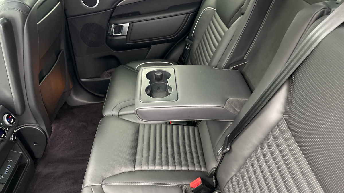 Land Rover Discovery Image 9