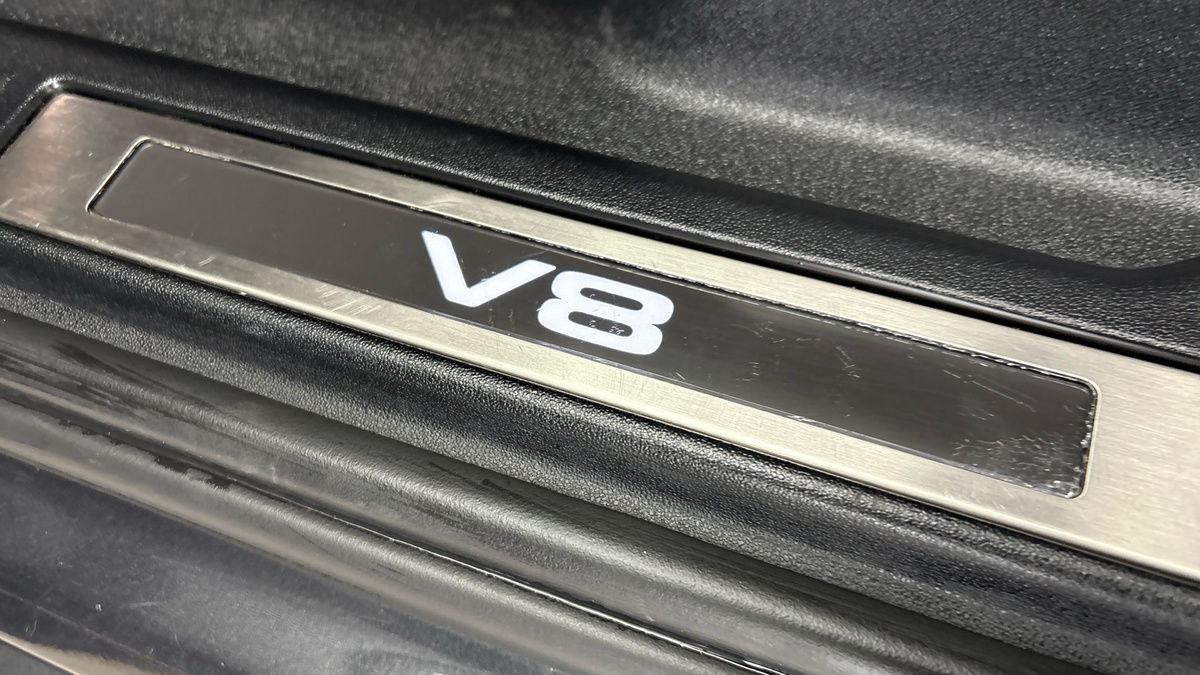 Land Rover Defender 90 Image 32