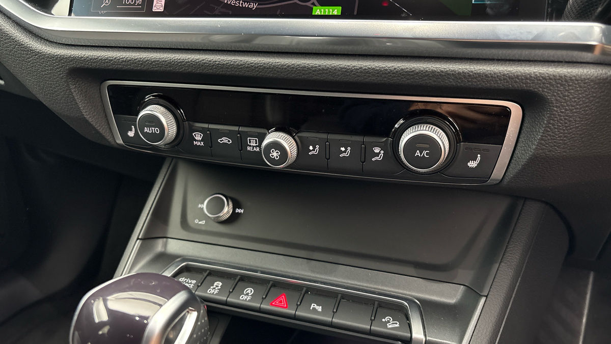 Audi Q3 Image 6