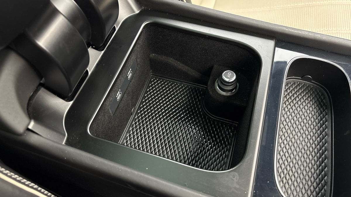Bentley Bentayga Image 39