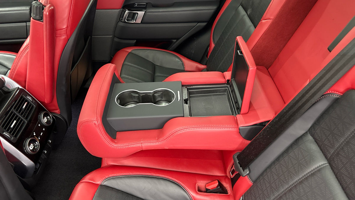 Land Rover Range Rover Sport Image 9