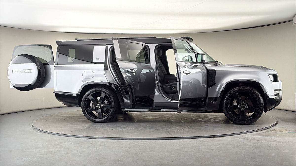 More views of Land Rover Defender 130