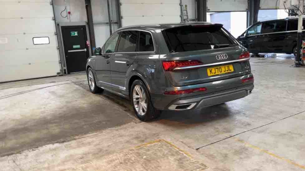 More views of Audi Q7