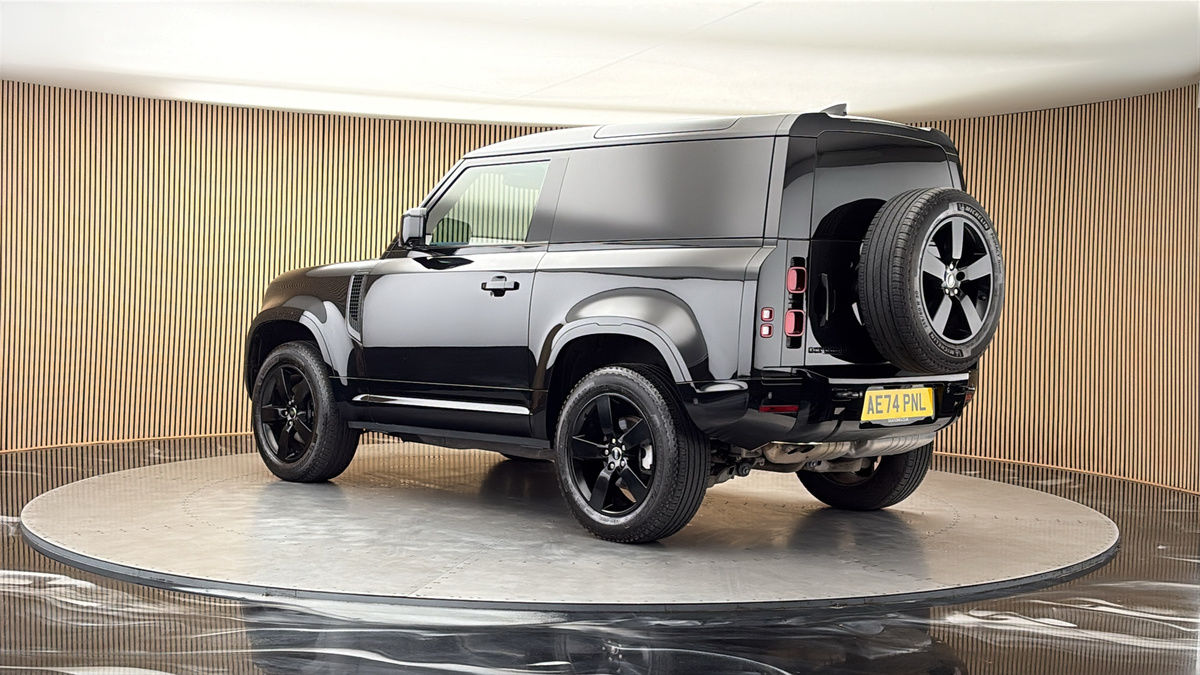 More views of Land Rover Defender 90
