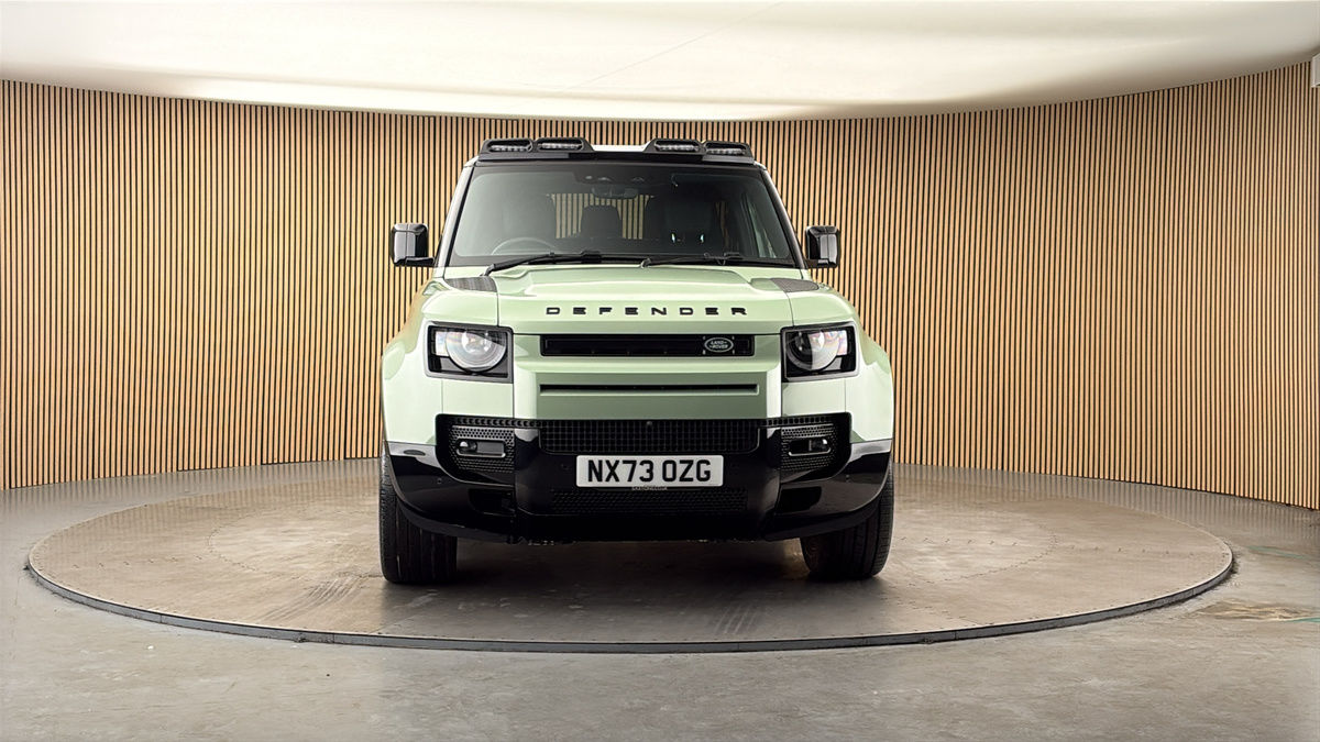 More views of Land Rover Defender 90
