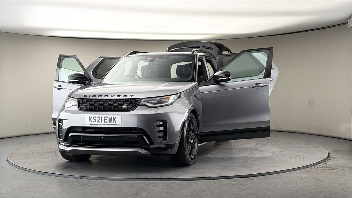 More views of Land Rover Discovery