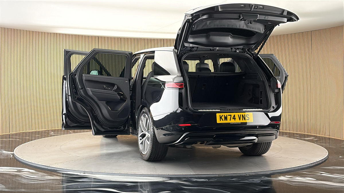 More views of Land Rover Range Rover Sport