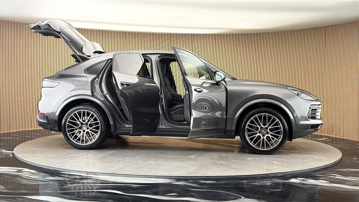 More views of Porsche Cayenne