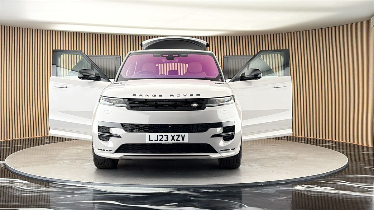 More views of Land Rover Range Rover Sport