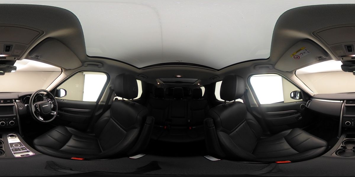 More views of Land Rover Discovery