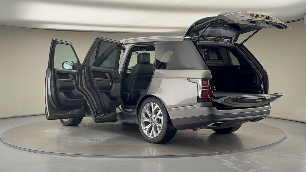 More views of Land Rover Range Rover