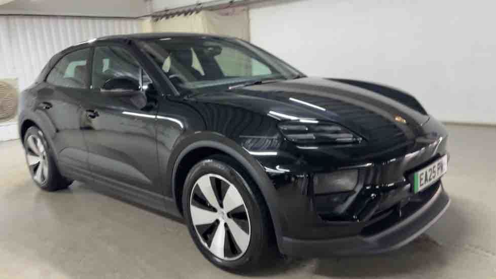 More views of Porsche Macan