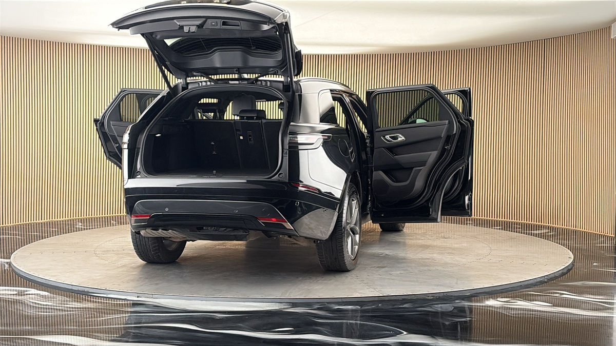 More views of Land Rover Range Rover Velar