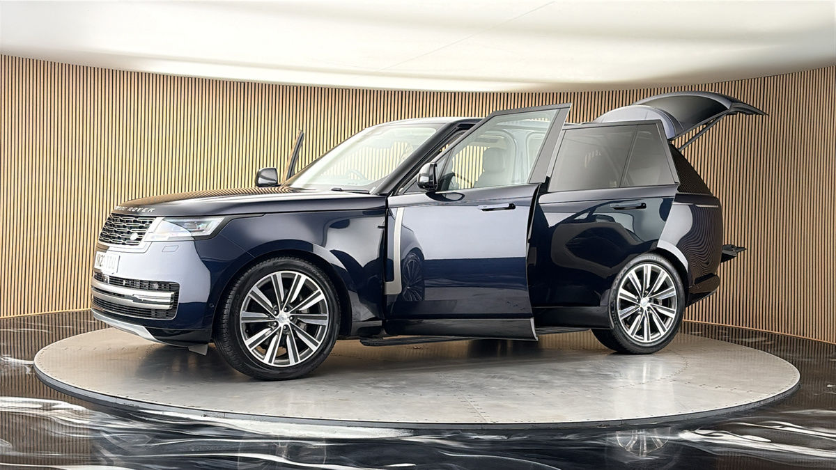 More views of Land Rover Range Rover