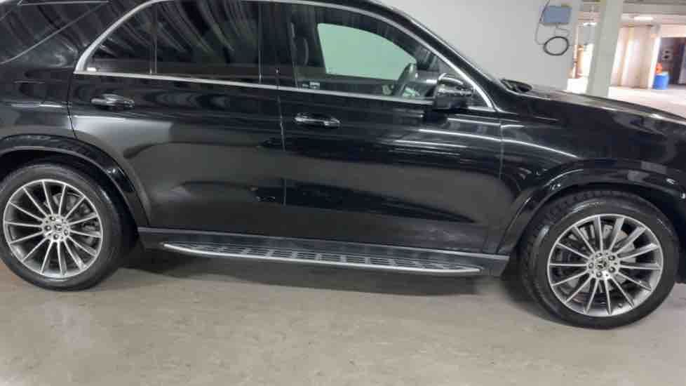 More views of Mercedes-Benz GLE