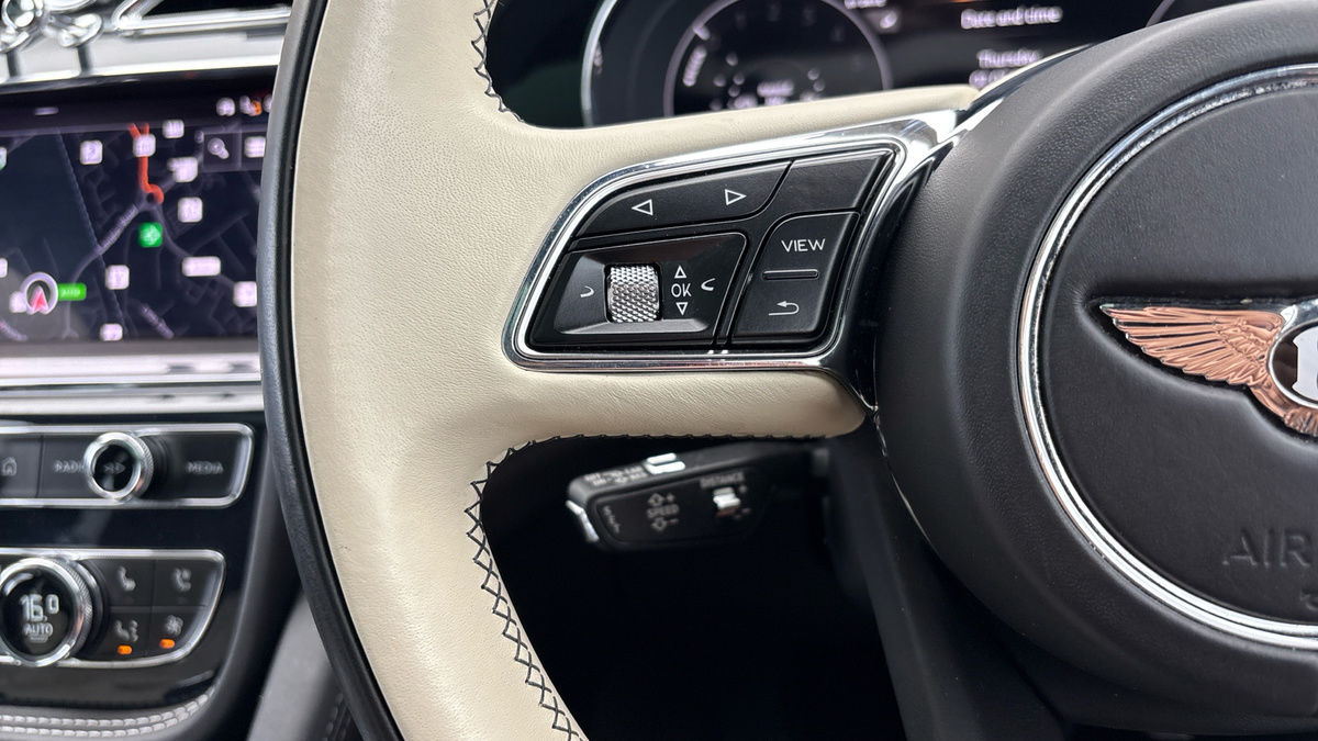 Bentley Bentayga Image 13