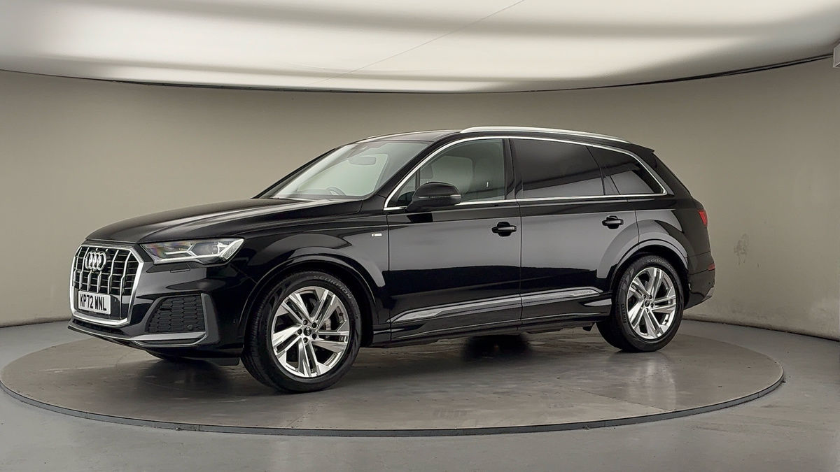 More views of Audi Q7