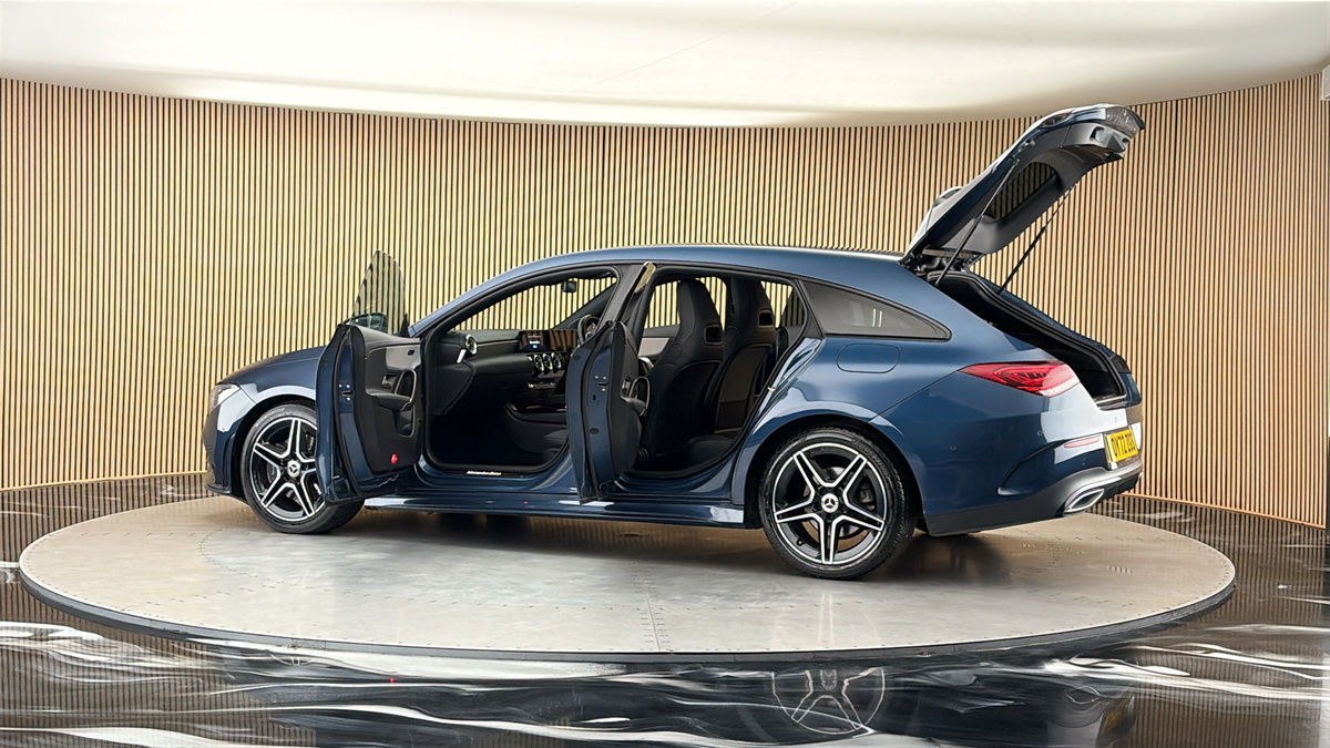 More views of Mercedes-Benz CLA