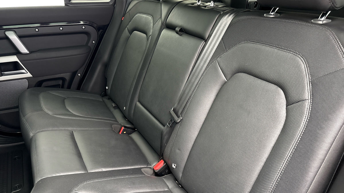 Land Rover Defender 110 Urban Image 8