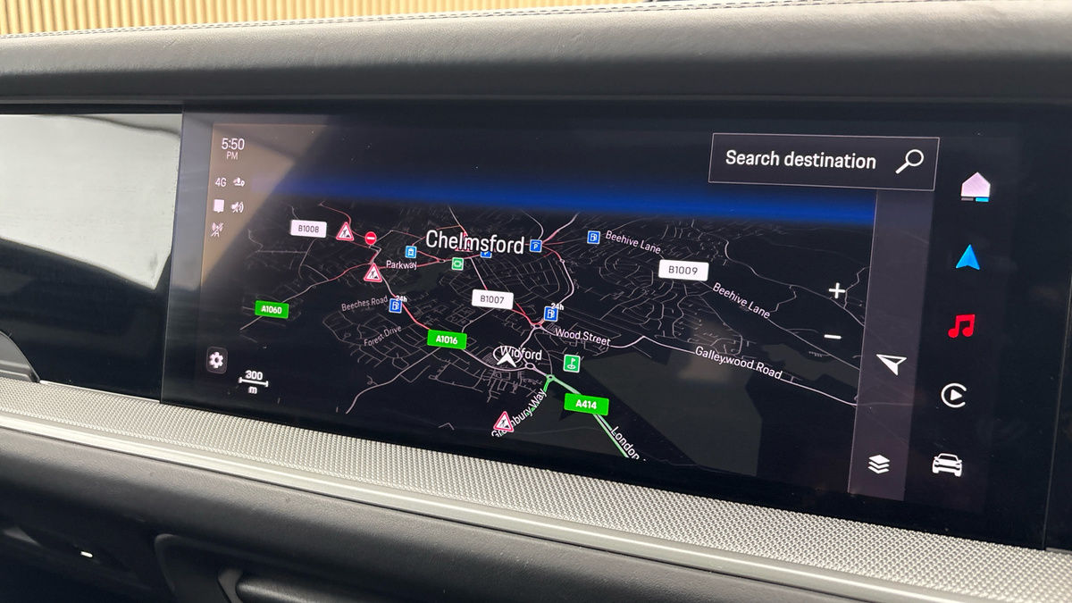 Porsche Cayenne Image 17