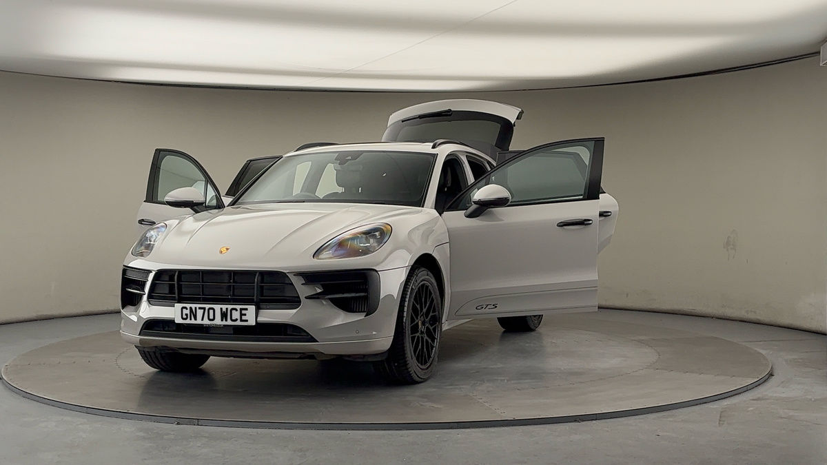 More views of Porsche Macan