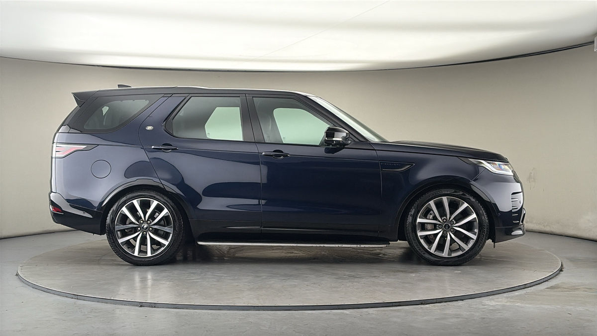 More views of Land Rover Discovery