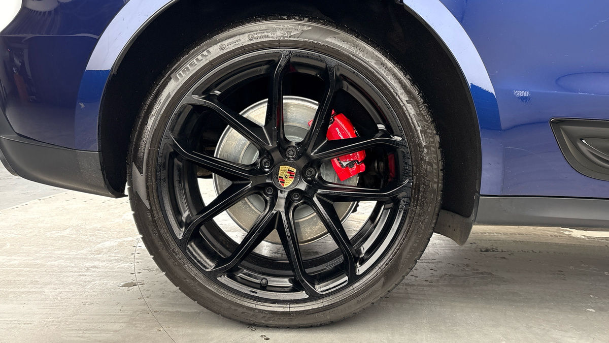 Porsche Macan Image 10