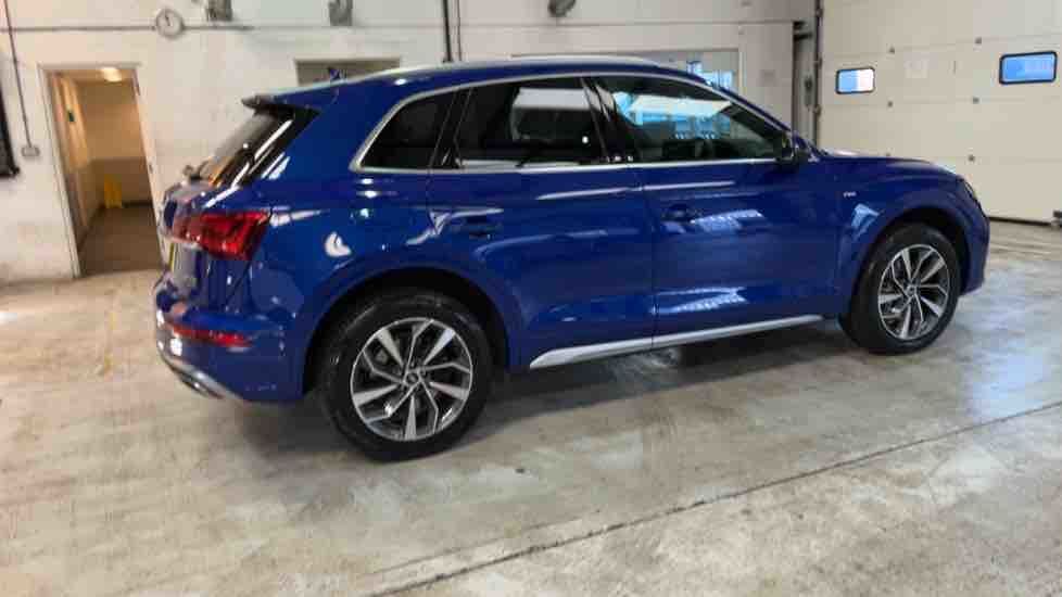 More views of Audi Q5