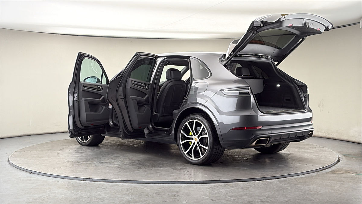 More views of Porsche Cayenne