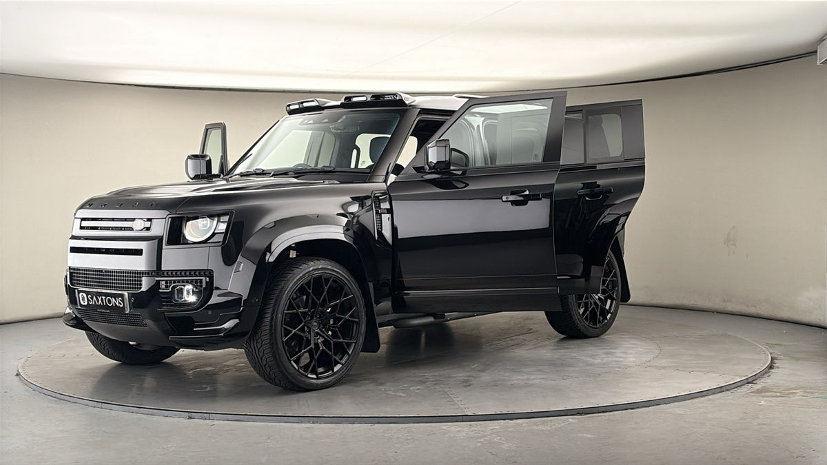 Land Rover Defender 110 Urban Image 22