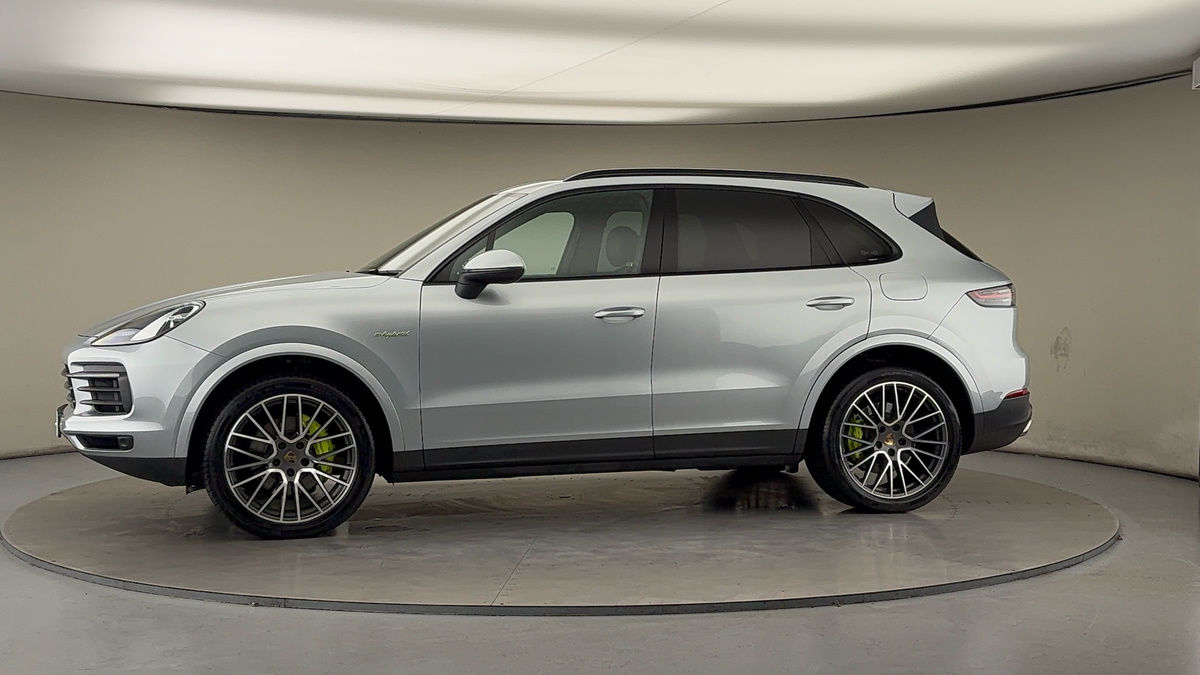 More views of Porsche Cayenne