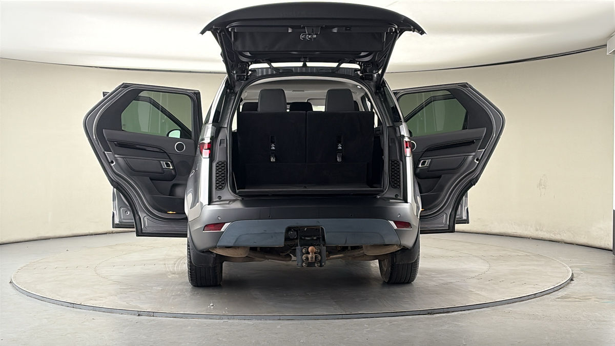 More views of Land Rover Discovery