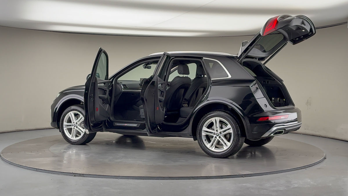 More views of Audi Q5