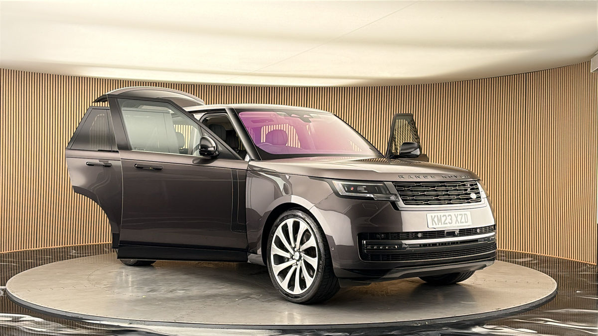 More views of Land Rover Range Rover