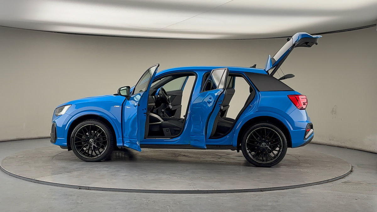 More views of Audi Q2