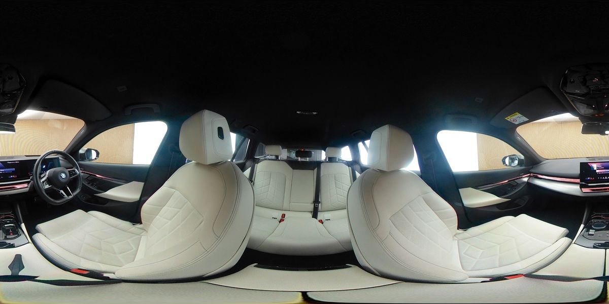 More views of BMW i5