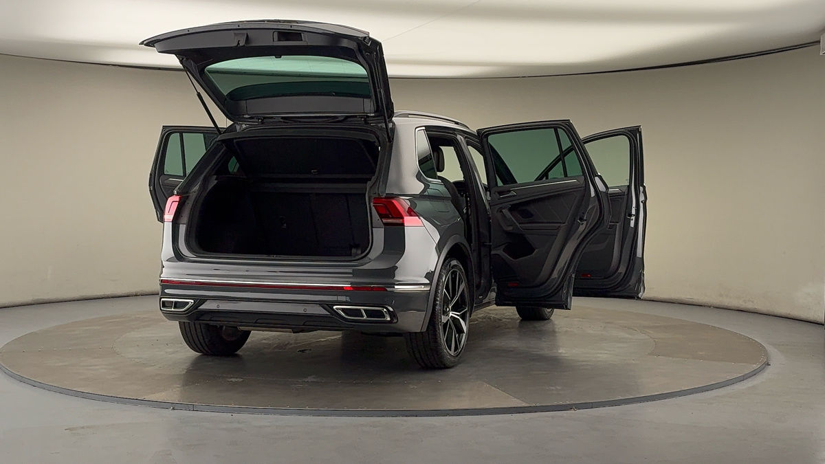 More views of Volkswagen Tiguan