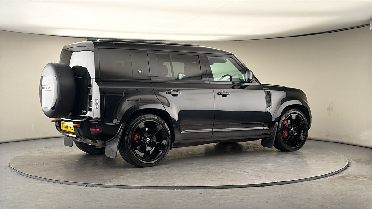 More views of Land Rover Defender 110