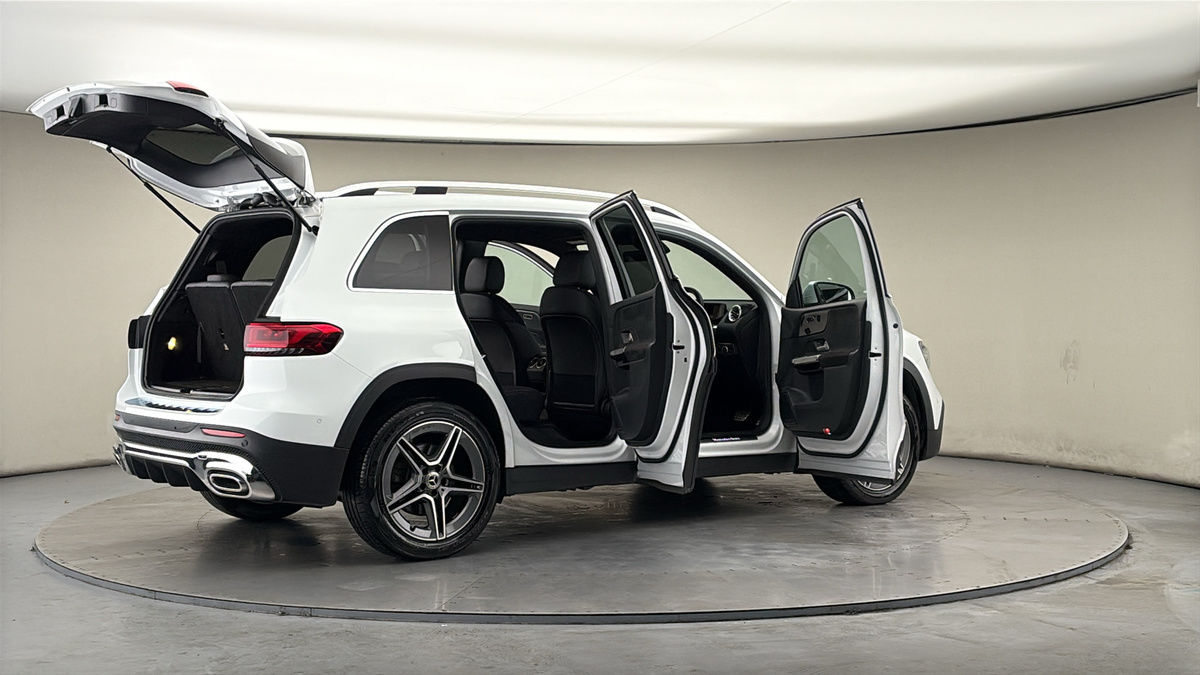 More views of Mercedes-Benz GLB