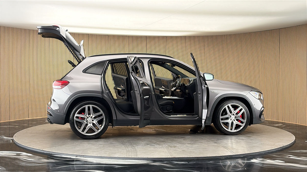 More views of Mercedes-Benz GLA